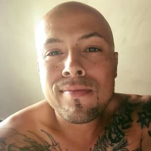 Meet your Posher, Tomas